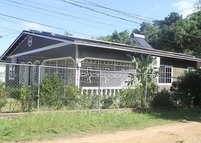Ritashomeawayfromhome Bed & Breakfast Ocho Rios