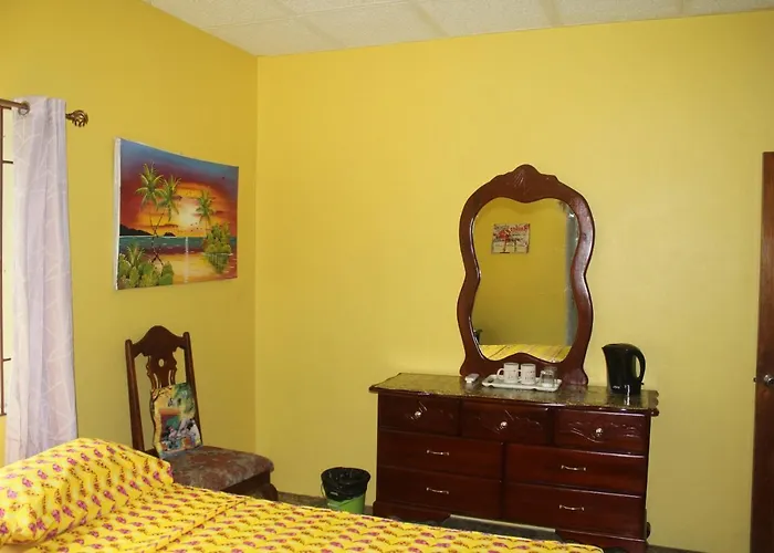Bed & Breakfast Ritashomeawayfromhome
