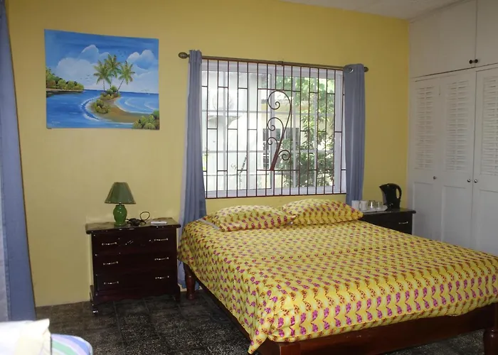 Ritashomeawayfromhome Bed & Breakfast